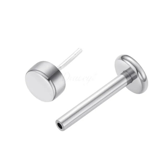 Daweys DS2004 ASTM F136 Titanio Lipless Threadless Labret & Piercing per stallone dell'orecchio