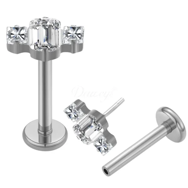 Daweys DS2017 Elegant Triple Zirconia Threadless Labret Hypoallergenic Titanium Piercing Jewelry
