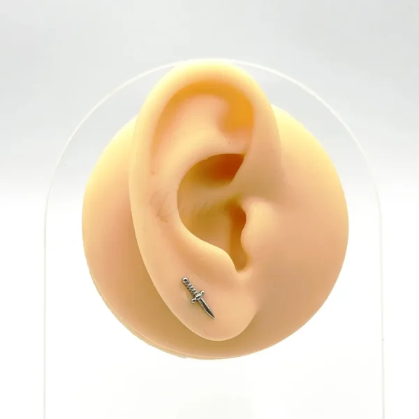 Daweys DS4339 ASTM F136 Titanium Labret with Sword Design for Lip, Helix, and Cartilage Piercing - Image 3