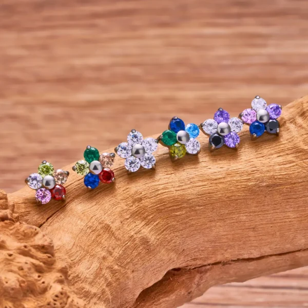 Daweys DS4335 Plum Blossom Zircon Lip Piercing Elegant Titanium Jewelry with Sparkling Gemstone - Image 3